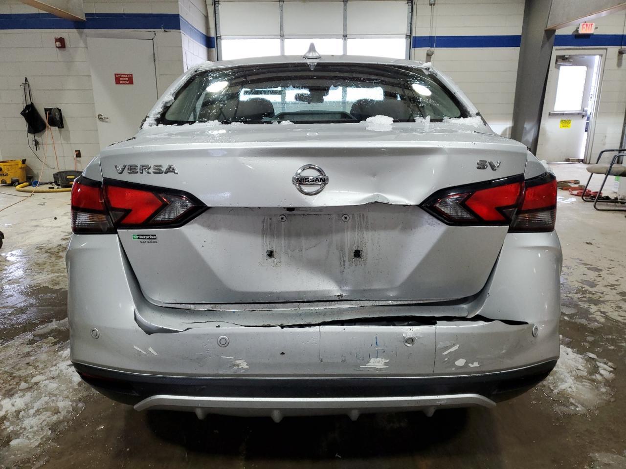 2021 NISSAN VERSA SV - Фото 6