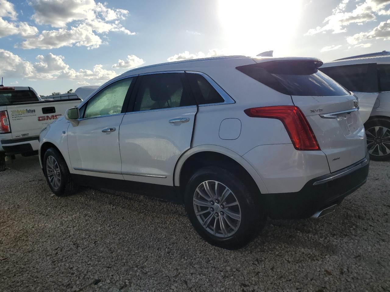 2019 CADILLAC XT5 LUXURY - Фото 2