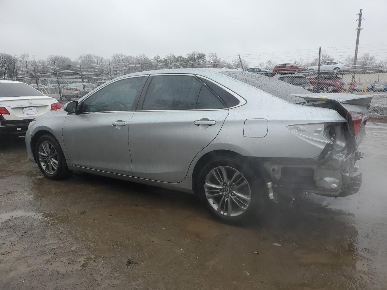 2016 TOYOTA CAMRY LE - Image 2