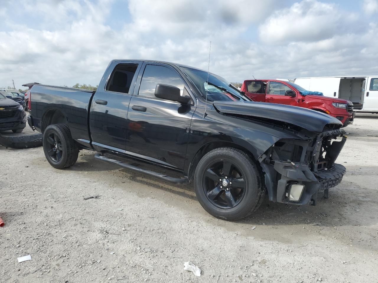 2014 RAM 1500 ST - Фото 4