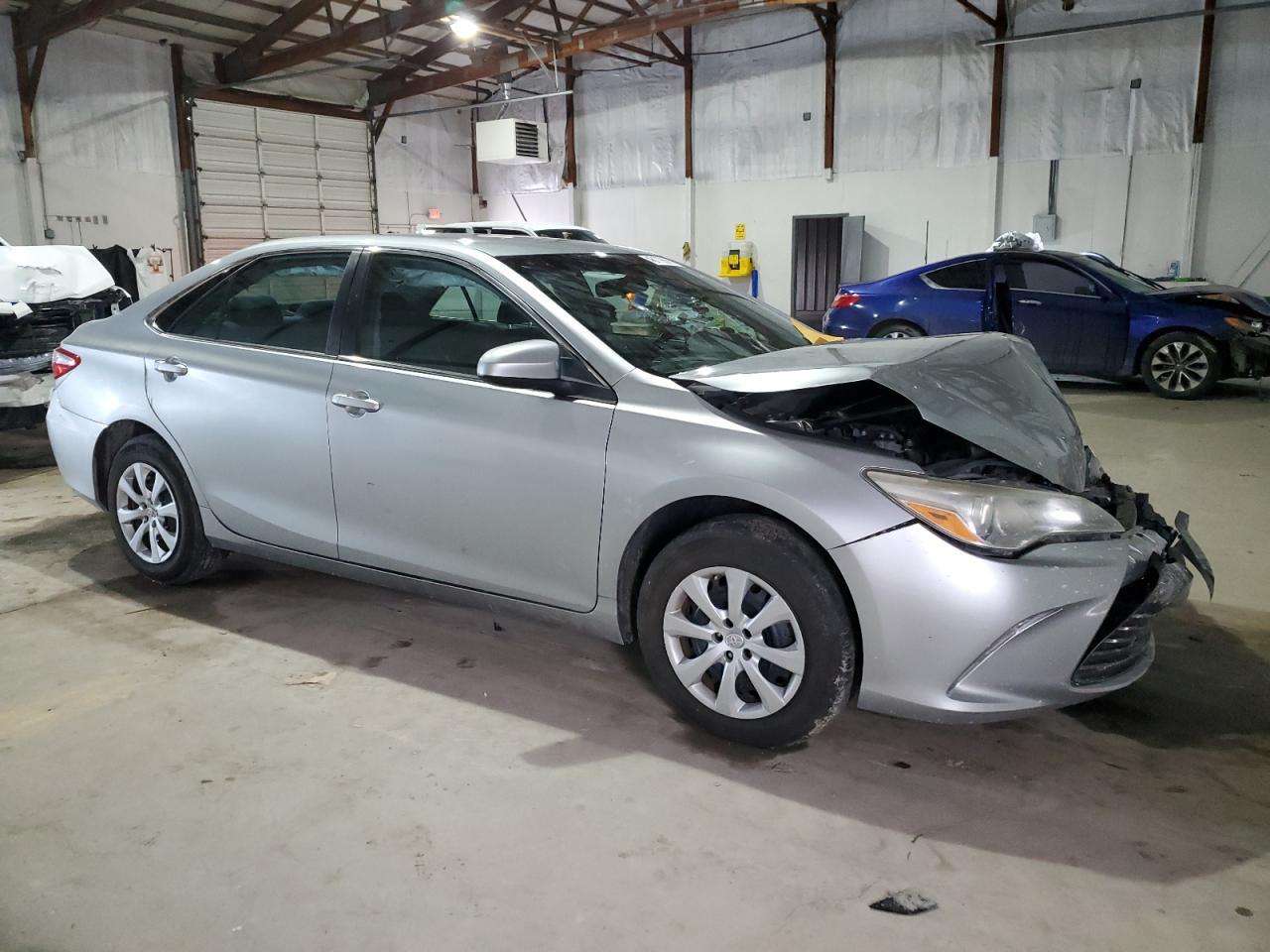 2015 TOYOTA CAMRY LE - Фото 4