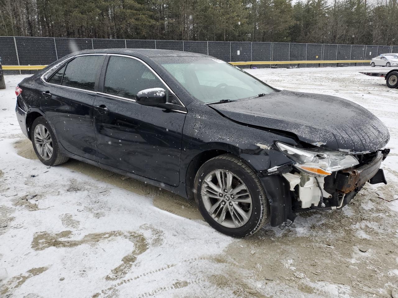 2016 TOYOTA CAMRY LE - Фото 4
