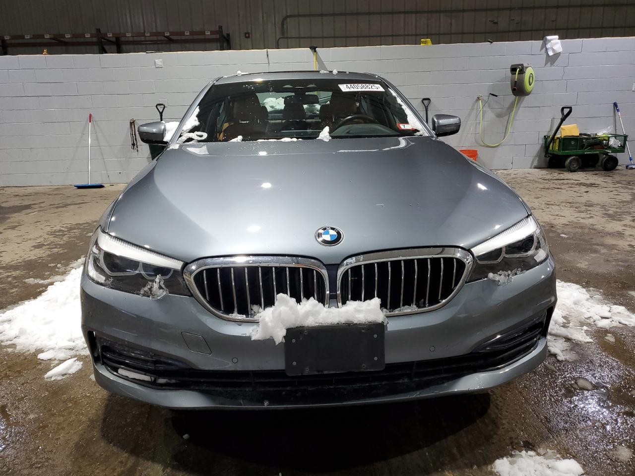 2018 BMW 530 XI - Фото 5