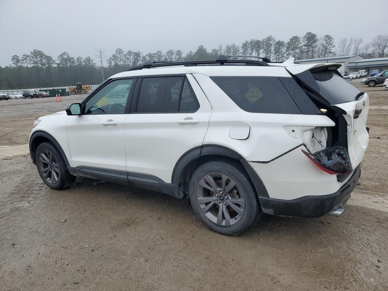 2022 FORD EXPLORER X - Image 2