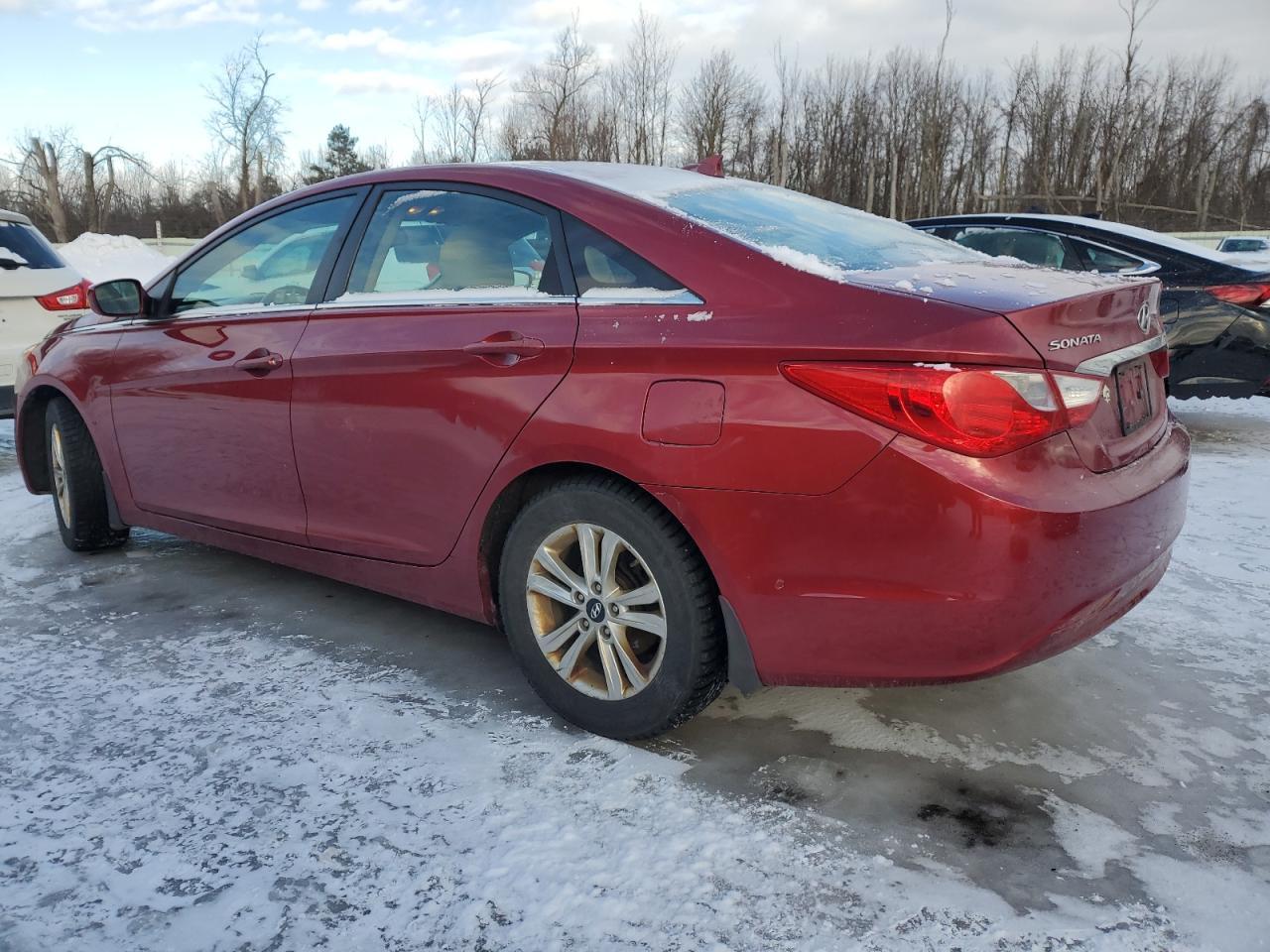 2013 HYUNDAI SONATA GLS - Image 2