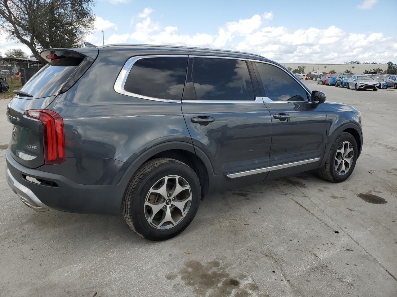 2020 KIA TELLURIDE - Image 3