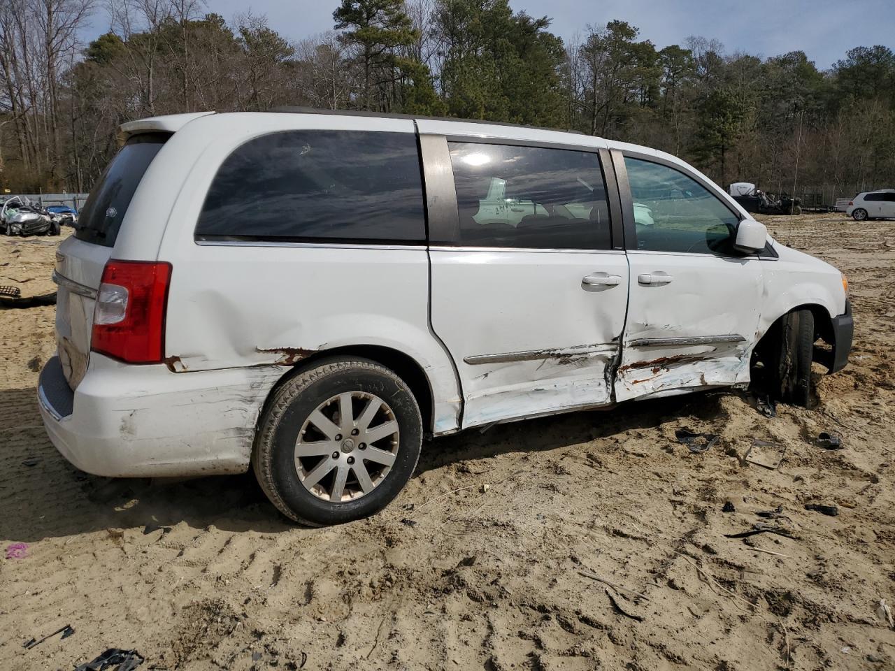 2014 CHRYSLER TOWN & COU - Фото 3