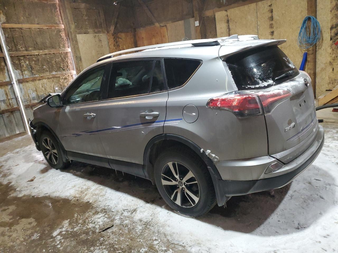 2016 TOYOTA RAV4 XLE - Фото 2