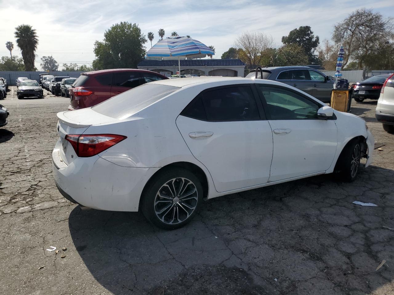 2015 TOYOTA COROLLA L - Фото 3