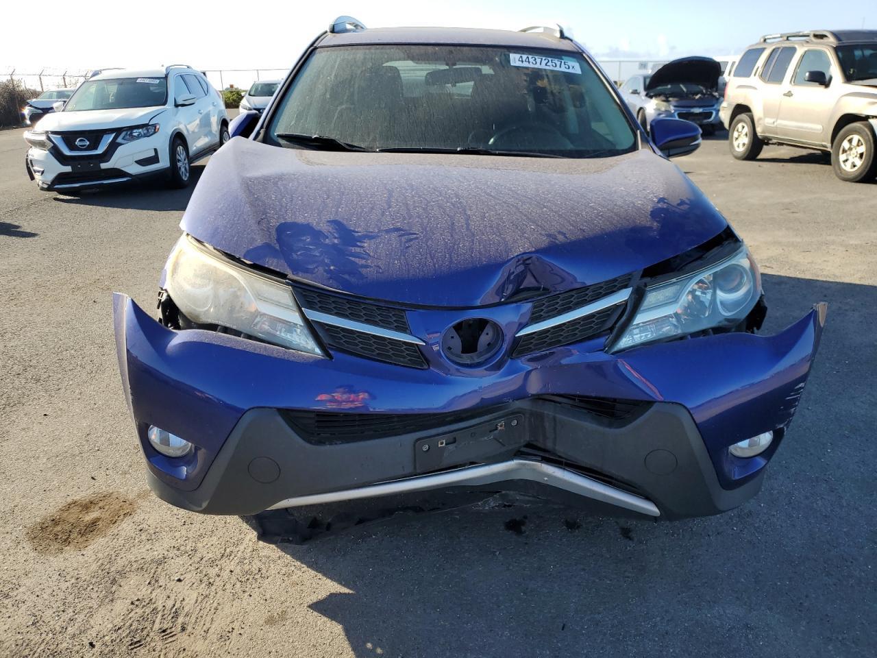 2015 TOYOTA RAV4 XLE - Image 5