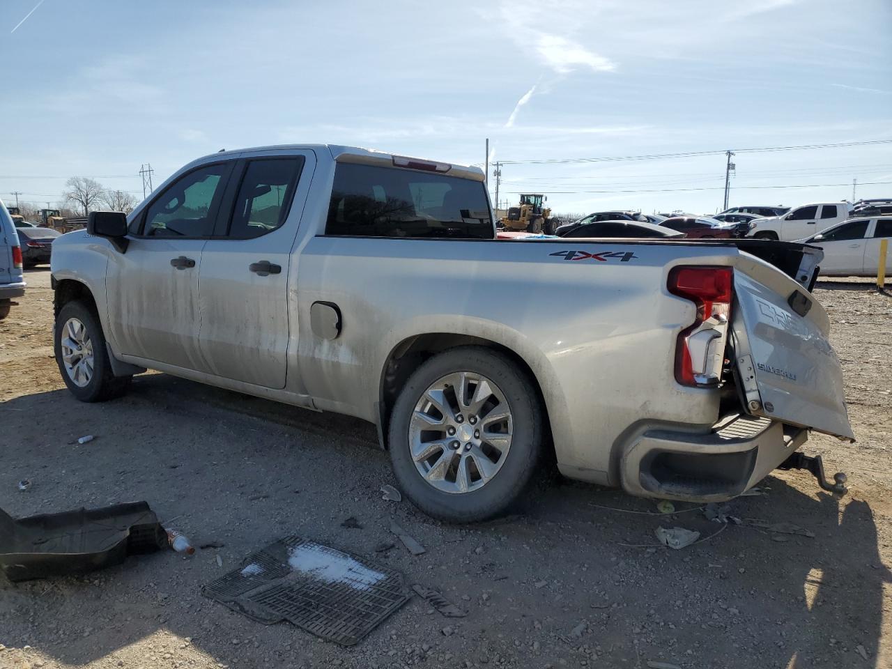 2019 CHEVROLET SILVERADO - Image 2