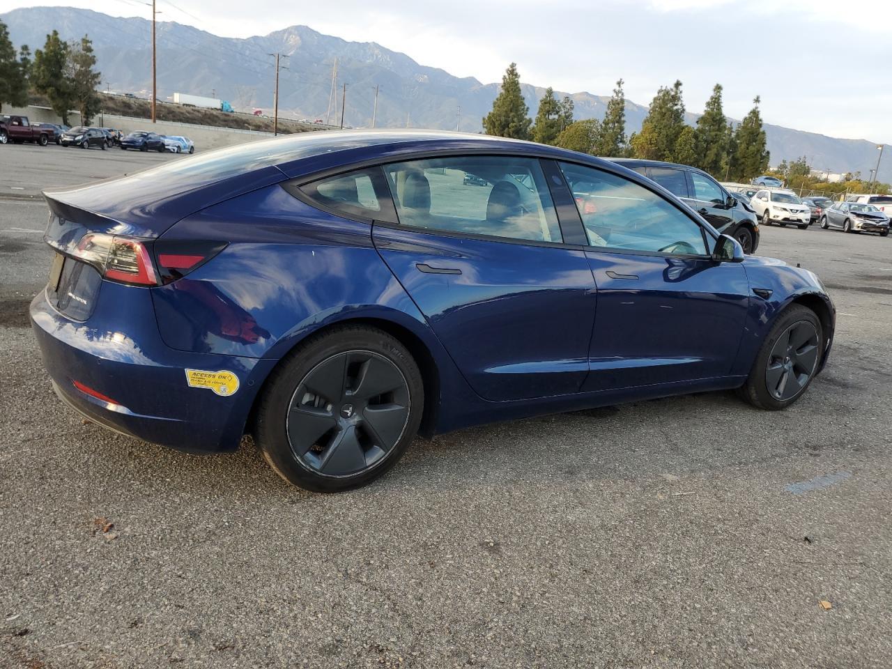2022 TESLA MODEL 3 - Image 3
