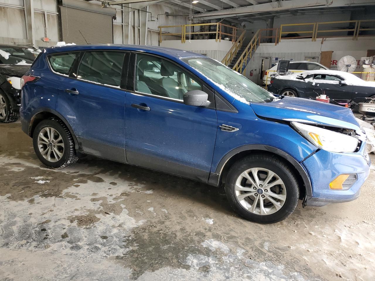 2017 FORD ESCAPE S - Фото 4