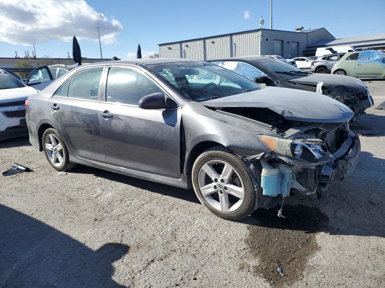 2014 TOYOTA CAMRY L - Фото 4