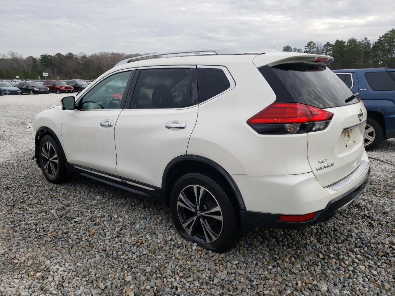 2017 NISSAN ROGUE S - Фото 2