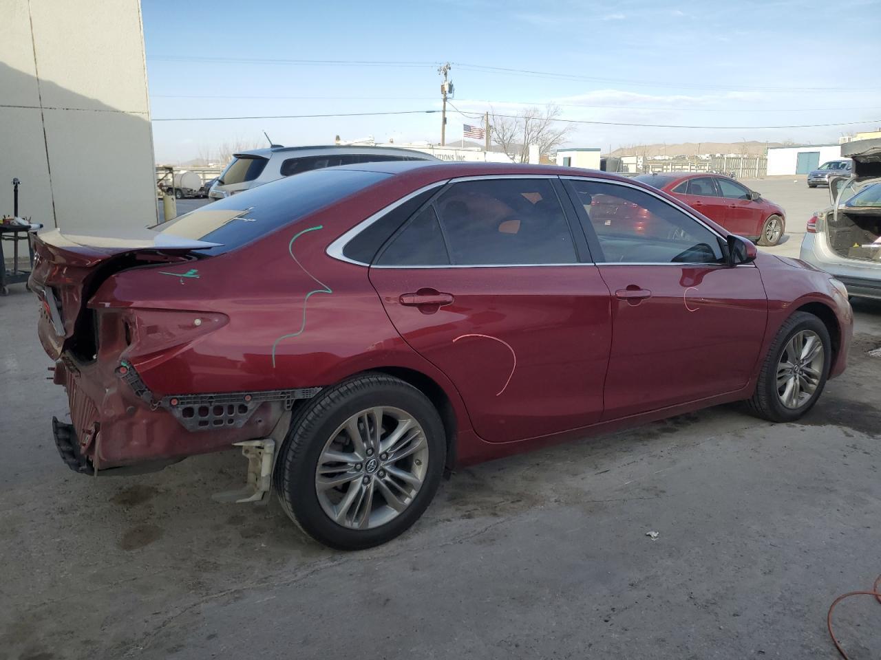 2017 TOYOTA CAMRY LE - Фото 3