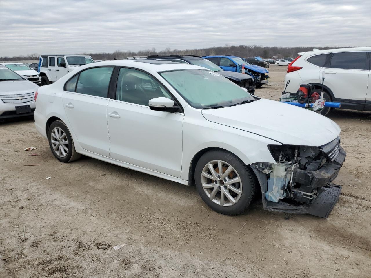 2014 VOLKSWAGEN JETTA SE - Image 4