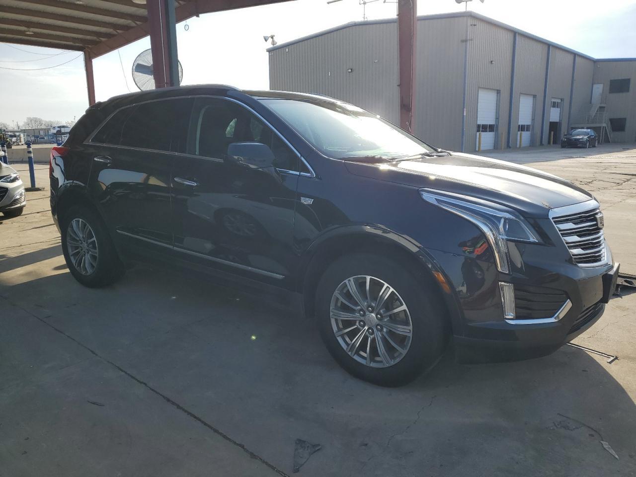2019 CADILLAC XT5 LUXURY - Image 4