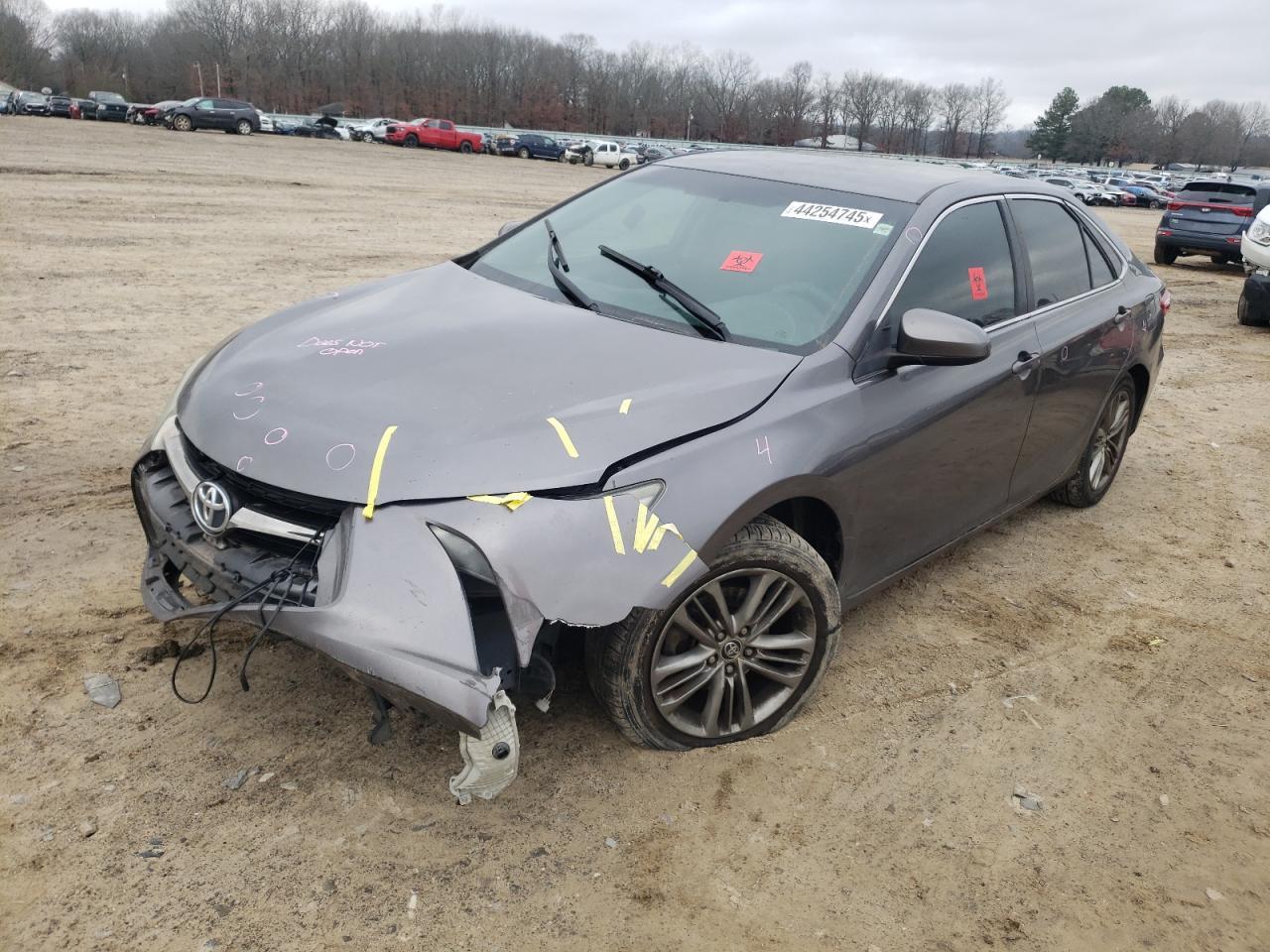 2016 TOYOTA CAMRY LE