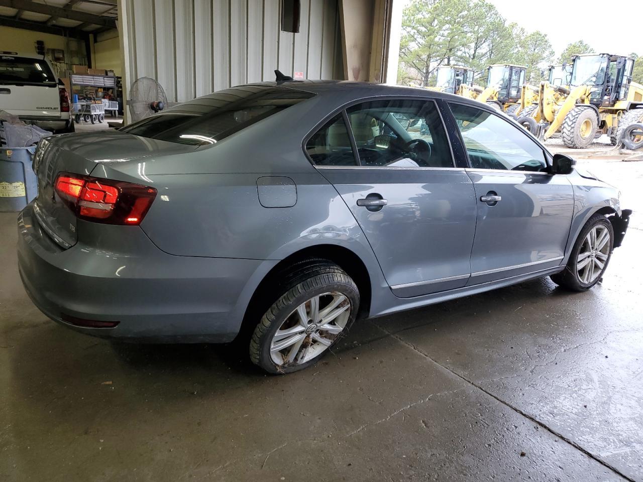 2017 VOLKSWAGEN JETTA SEL - Image 3