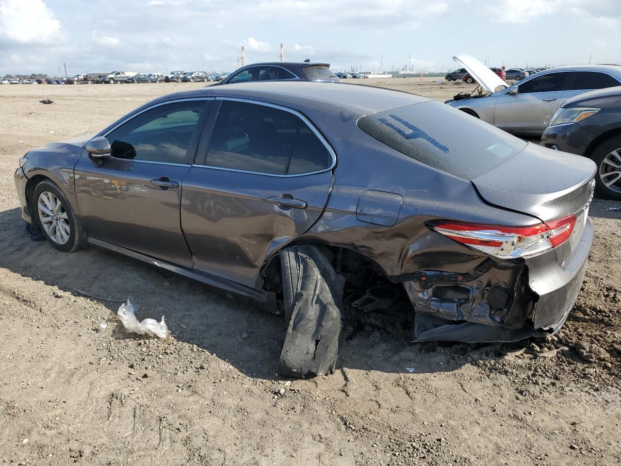 2018 TOYOTA CAMRY L - Image 2