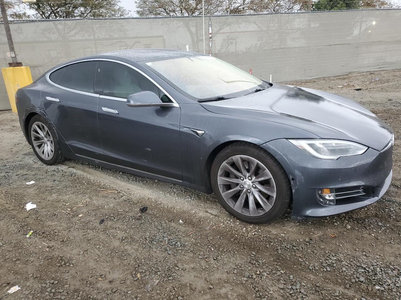 2017 TESLA MODEL S - Image 4