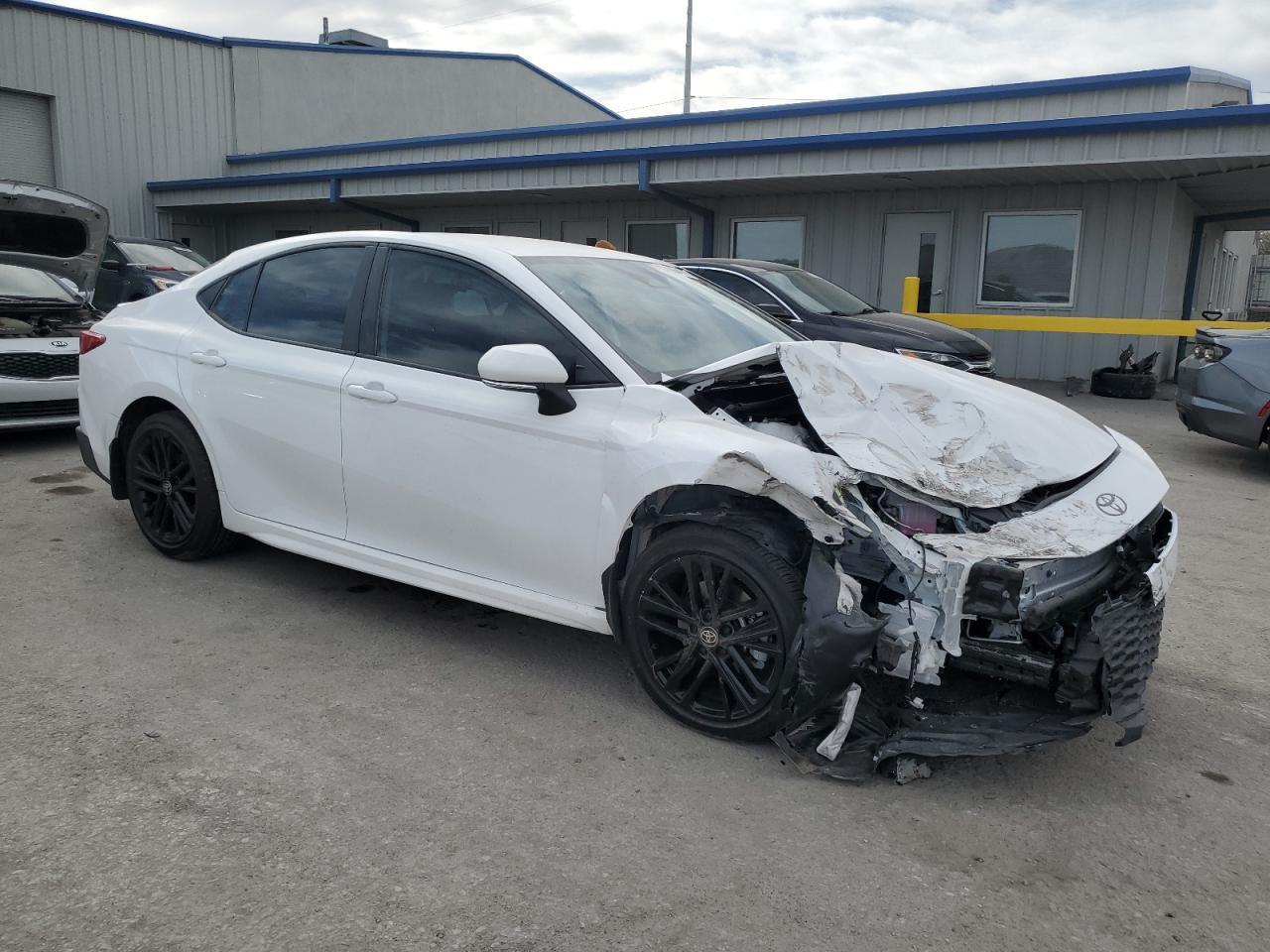 2025 TOYOTA CAMRY XSE - Фото 4