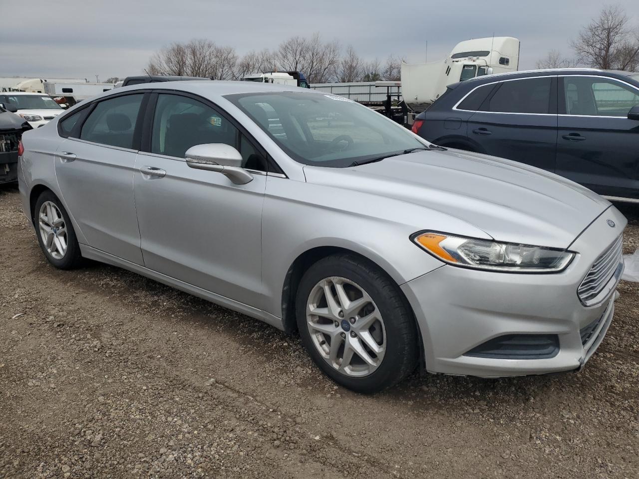 2013 FORD FUSION SE - Image 4