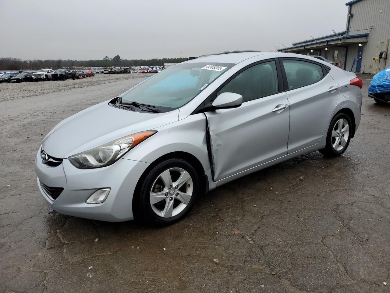 2013 HYUNDAI ELANTRA GL