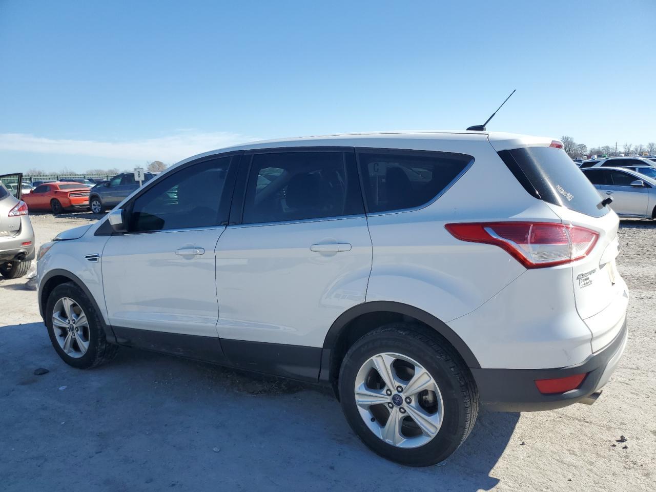 2015 FORD ESCAPE SE - Image 2