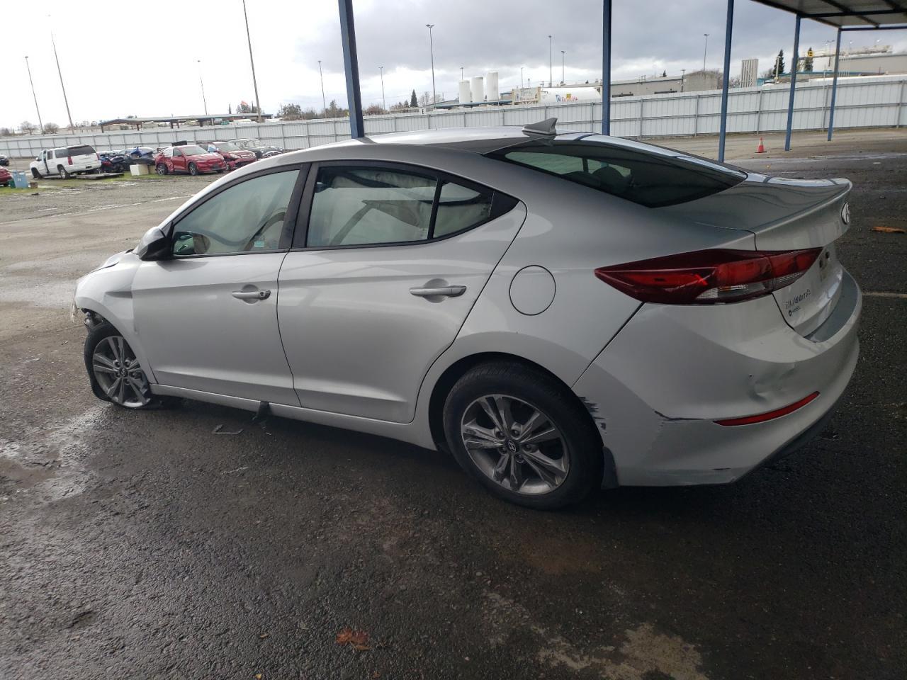 2018 HYUNDAI ELANTRA SE - Image 2