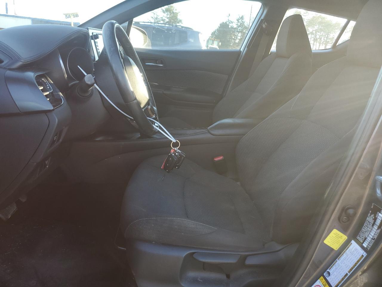 2018 TOYOTA C-HR XLE - Image 7
