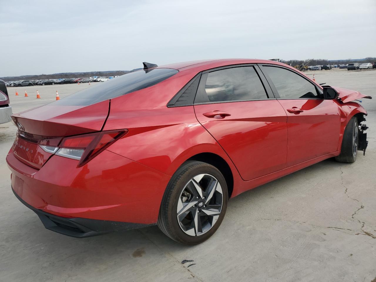 2023 HYUNDAI ELANTRA SE - Image 3
