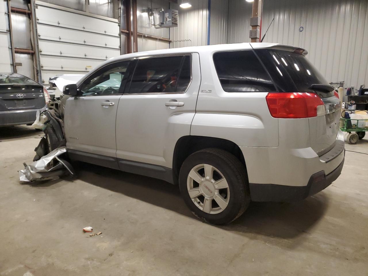2012 GMC TERRAIN SL - Фото 2