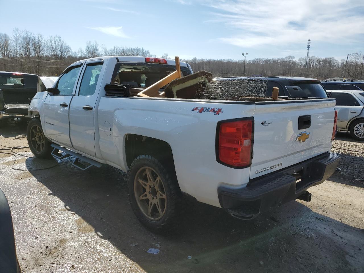 2015 CHEVROLET SILVERADO - Фото 2