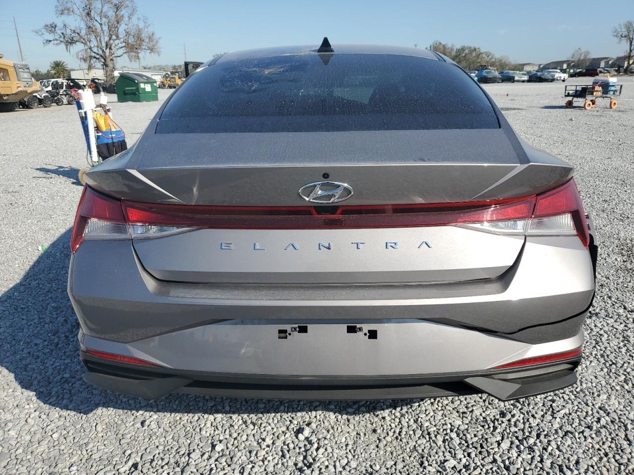 2023 HYUNDAI ELANTRA SE - Image 6