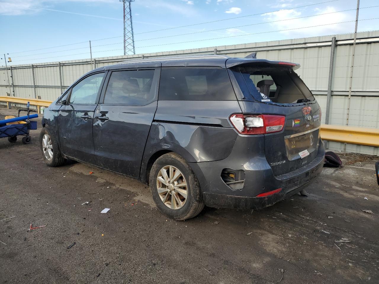 2016 KIA SEDONA LX - Фото 2