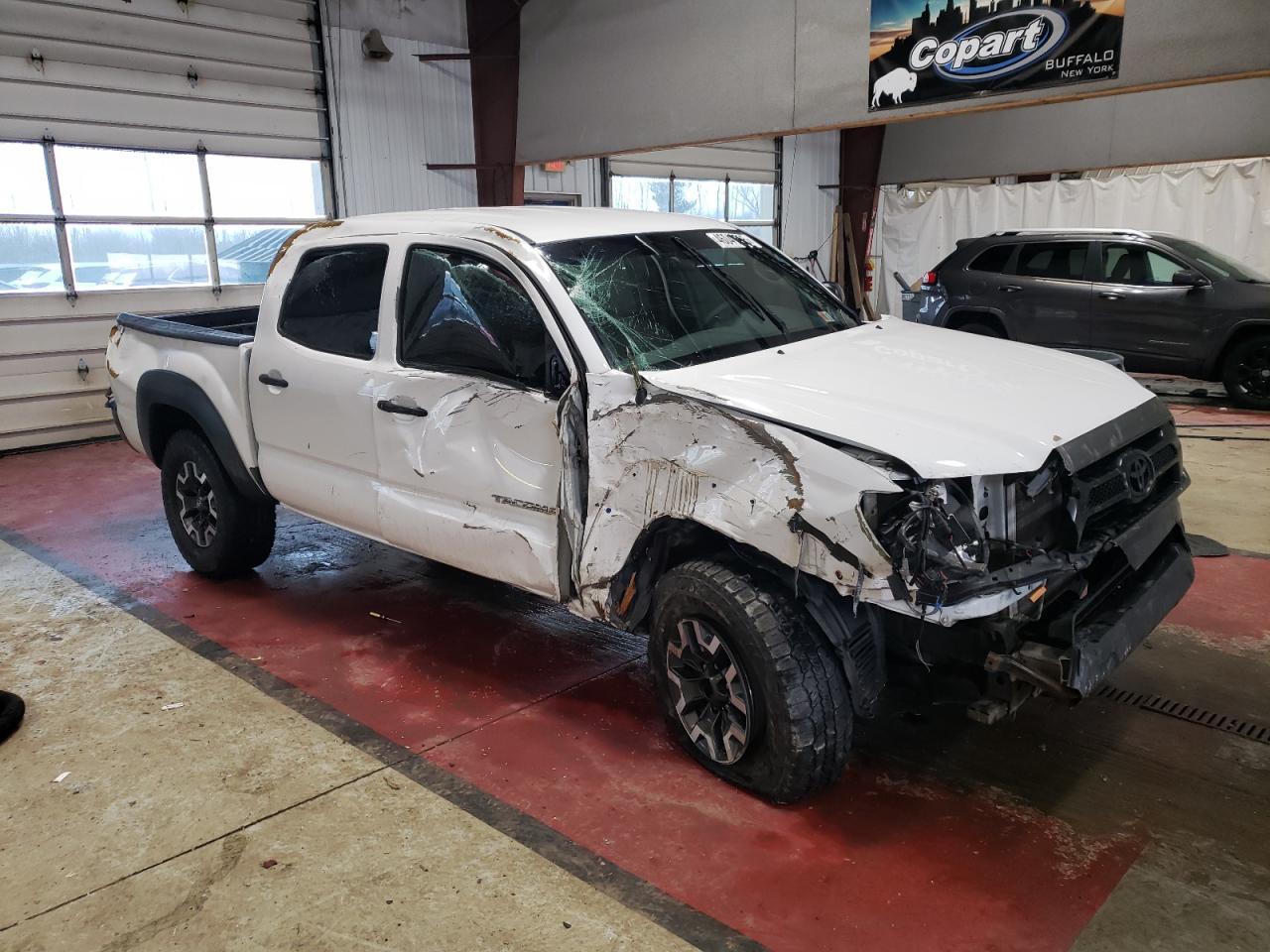 2014 TOYOTA TACOMA DOU - Фото 4