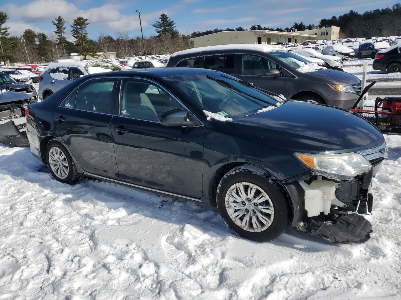 2013 TOYOTA CAMRY L - Фото 4