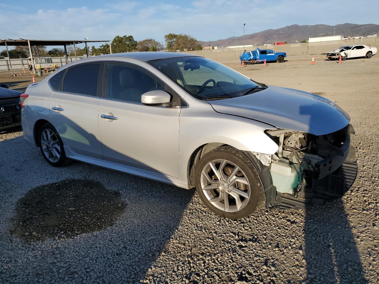 2013 NISSAN SENTRA S - Фото 4