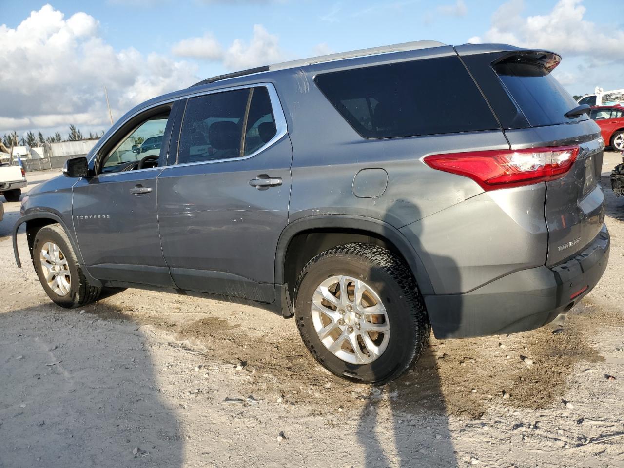 2018 CHEVROLET TRAVERSE L - Фото 2