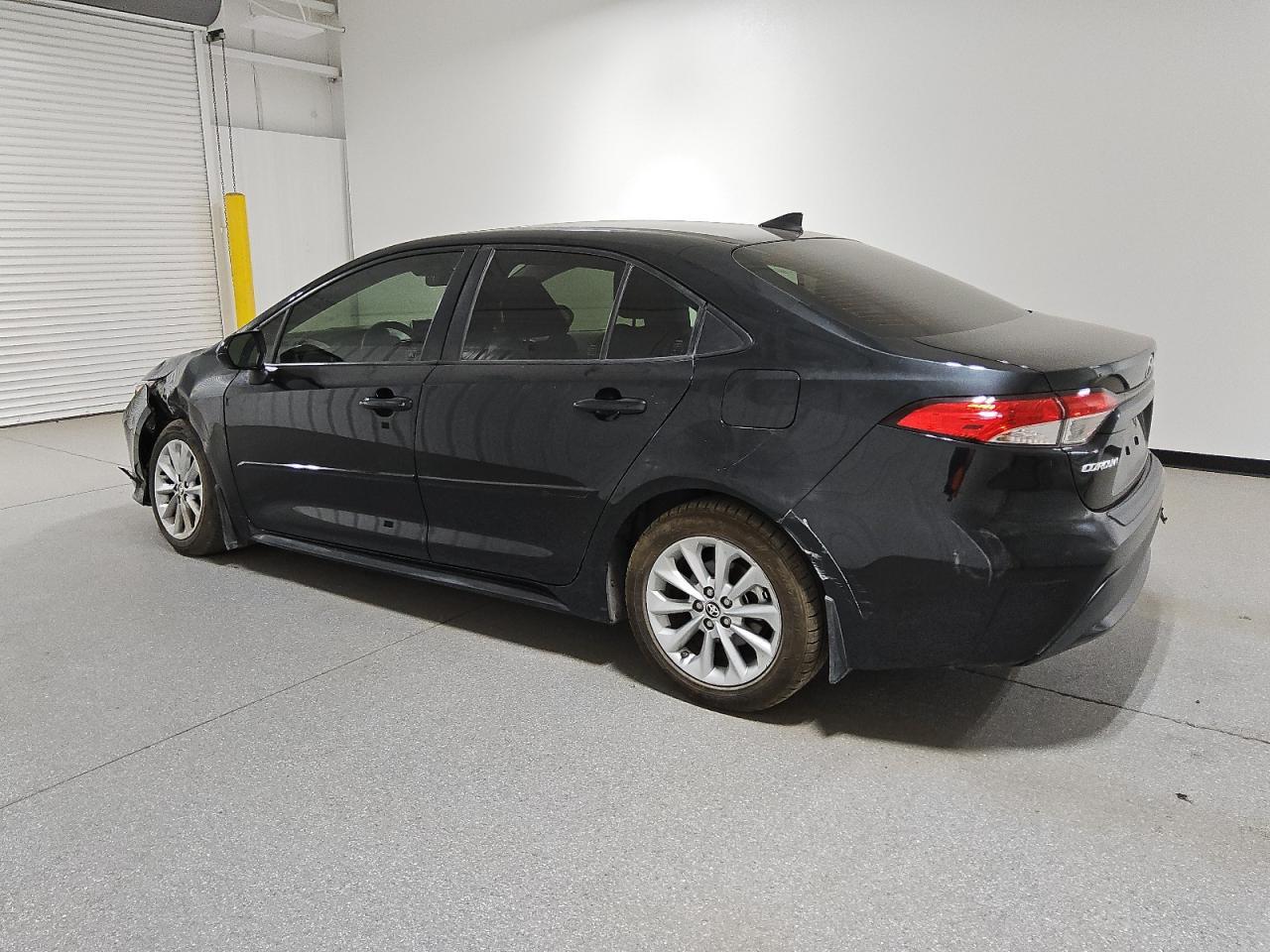 2020 TOYOTA COROLLA LE - Фото 2