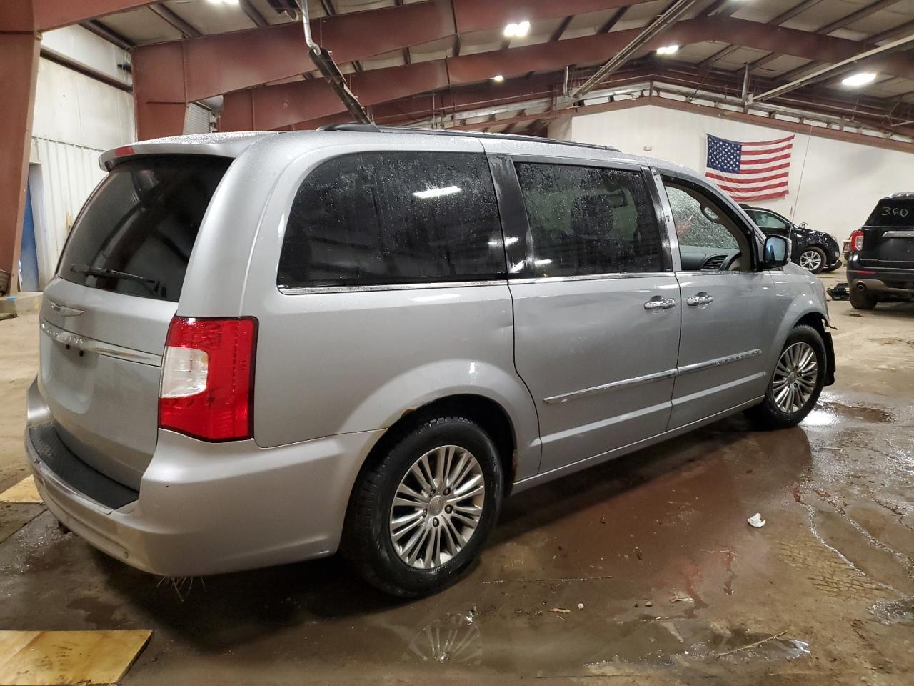 2014 CHRYSLER TOWN & COU - Фото 3