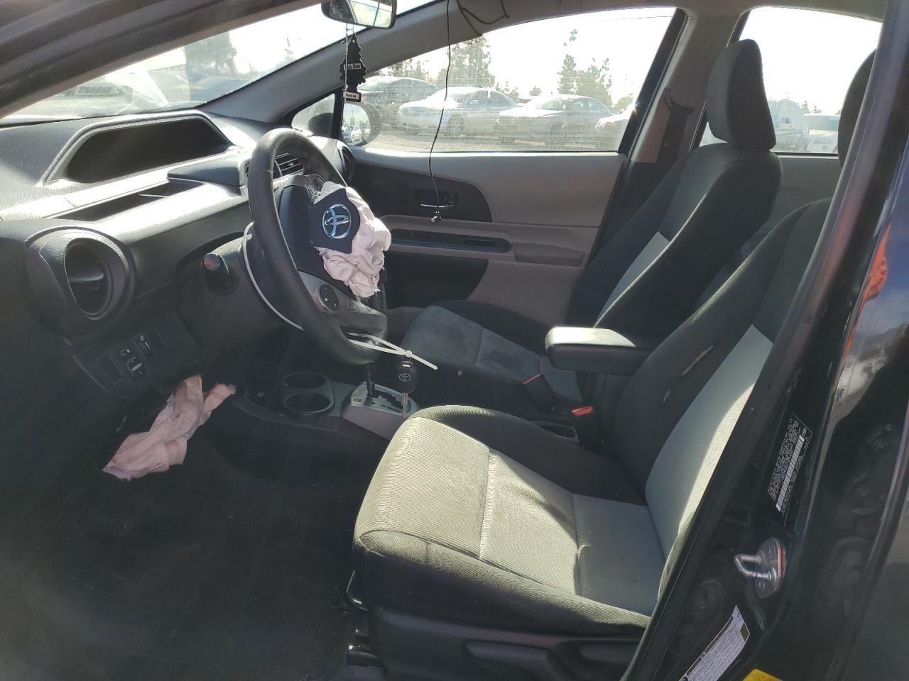 2013 TOYOTA PRIUS C - Фото 7