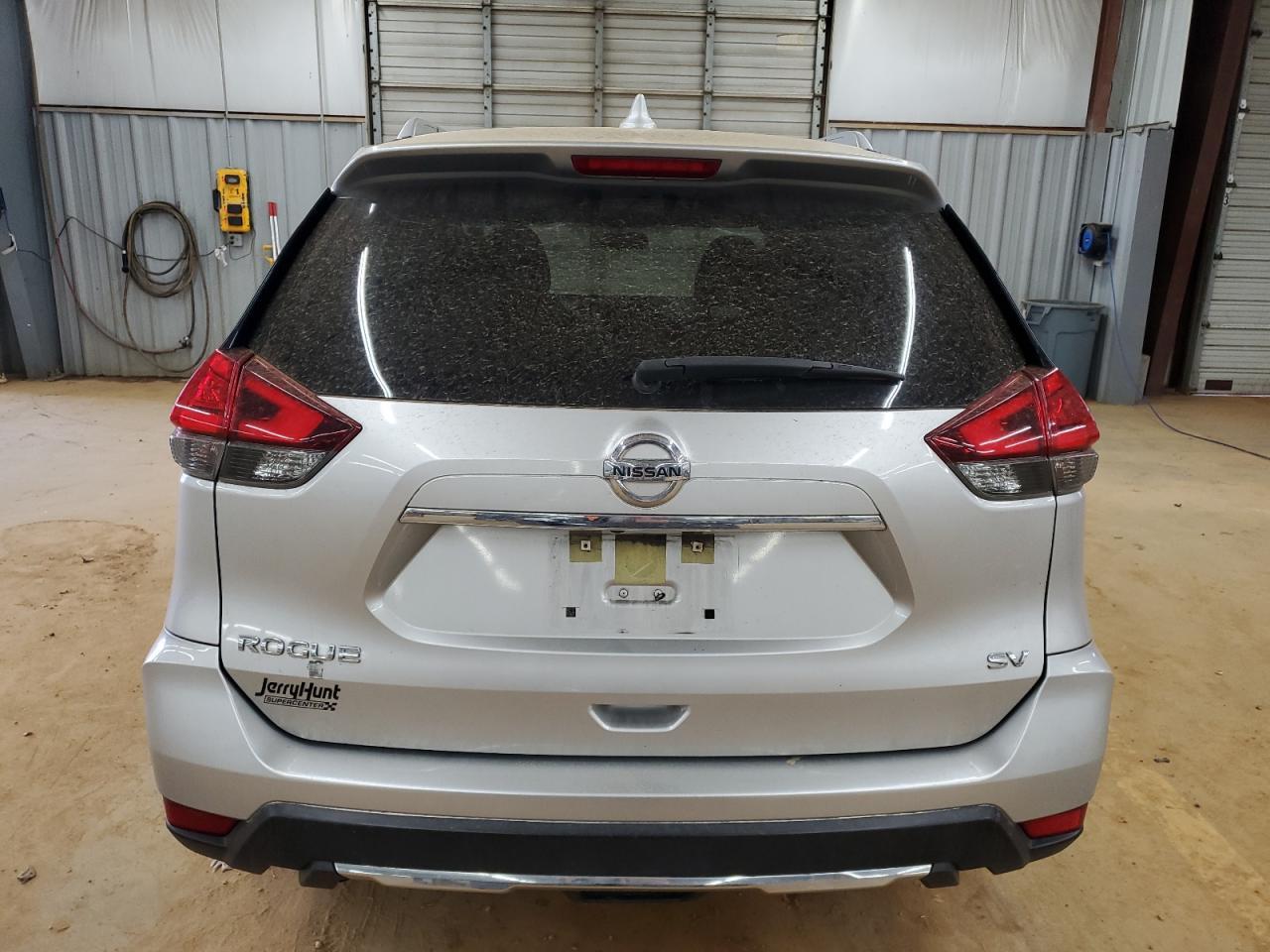 2017 NISSAN ROGUE S - Фото 6