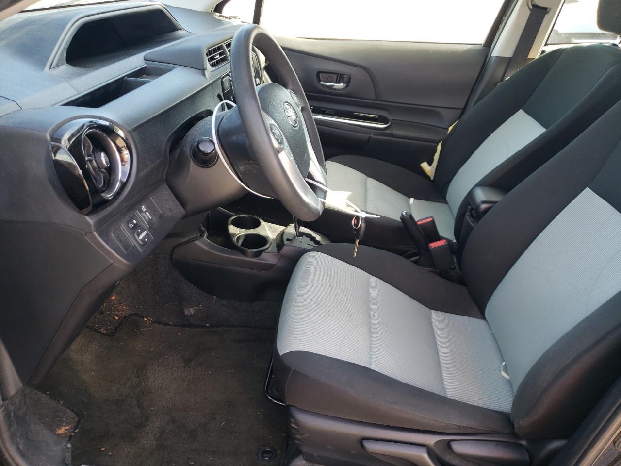 2016 TOYOTA PRIUS C - Image 7