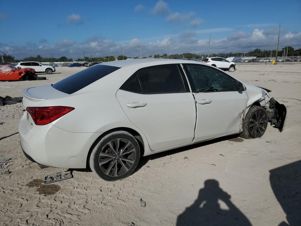 2018 TOYOTA COROLLA L - Image 3