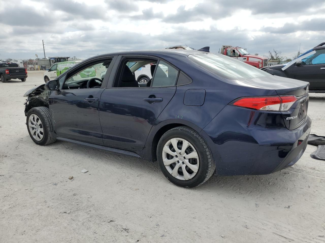 2022 TOYOTA COROLLA LE - Image 2