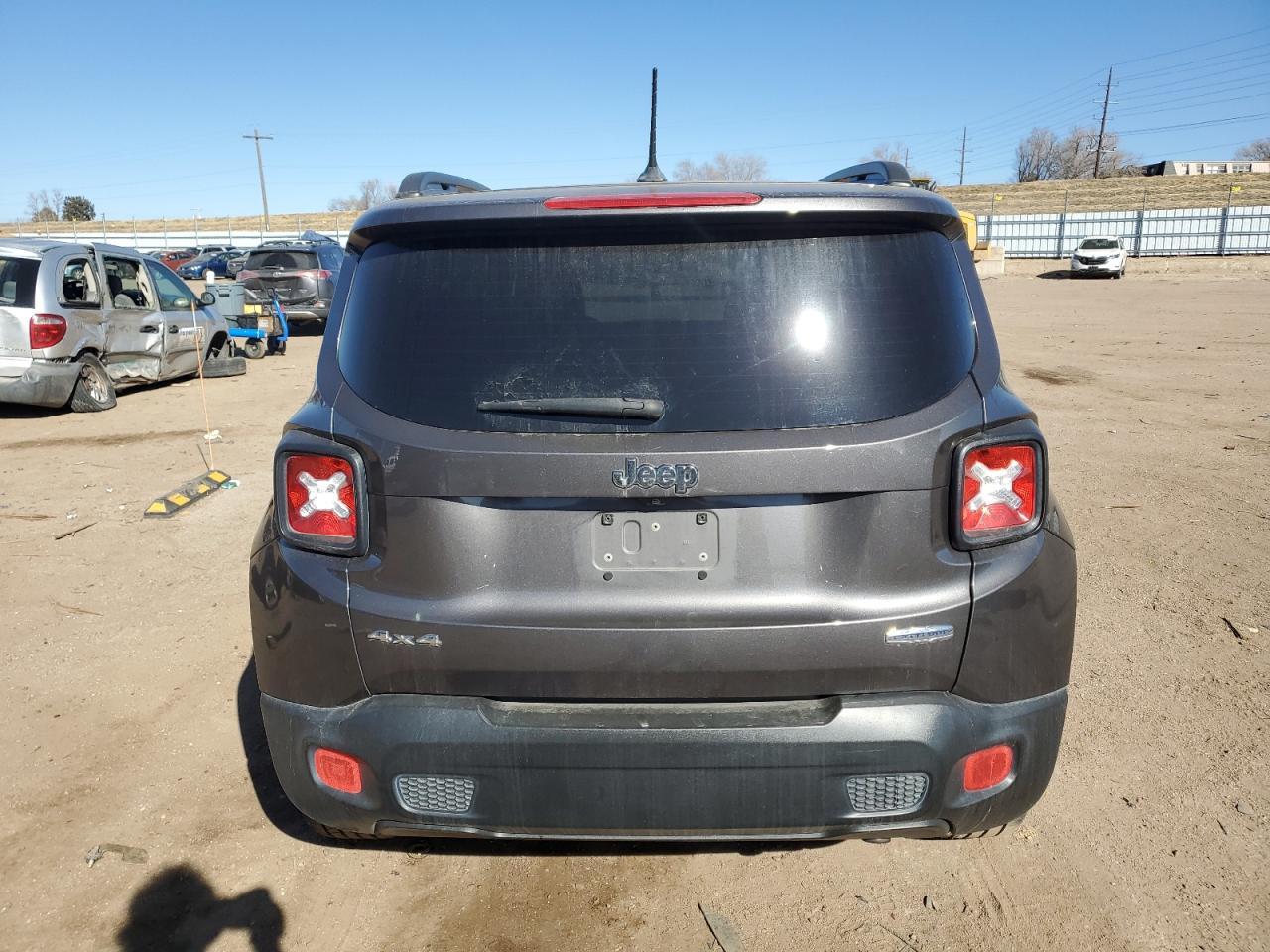 2017 JEEP RENEGADE L - Image 6