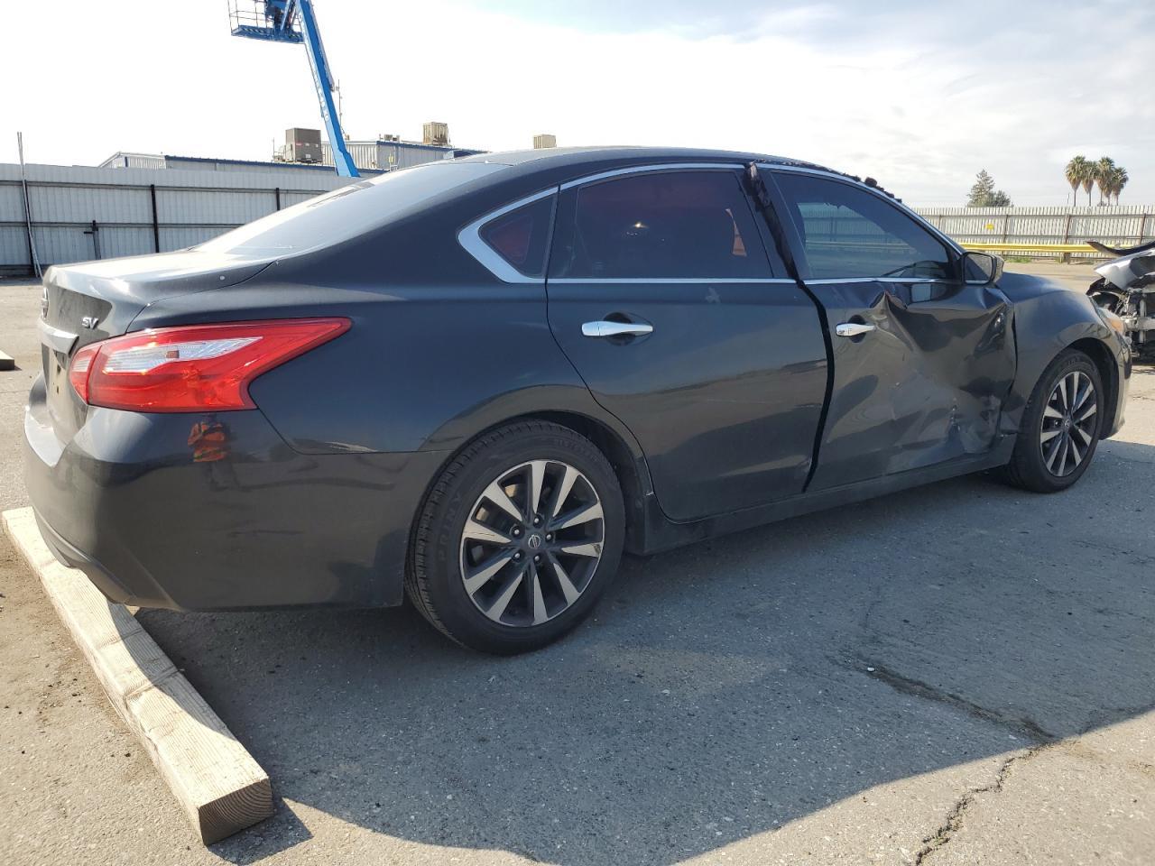 2017 NISSAN ALTIMA 2.5 - Фото 3